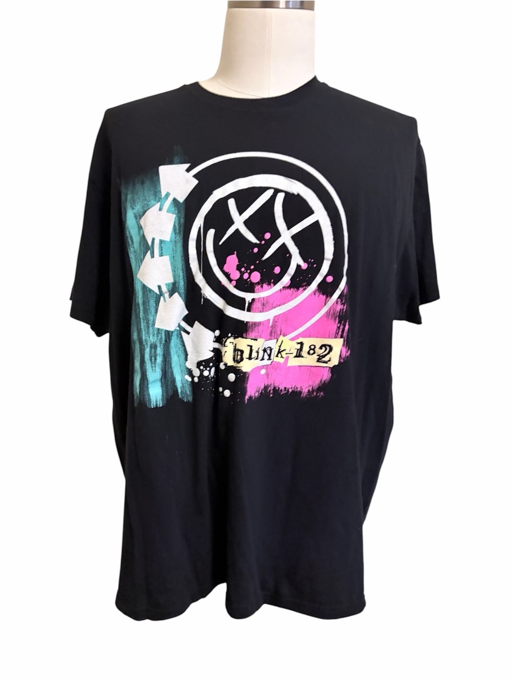 Blink 182 XL band logo crewneck tee